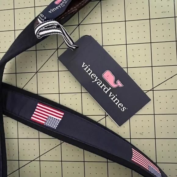 Vineyard Vines designer blue American Flag 🇺🇸 belt new 52 - Picture 3 of 6